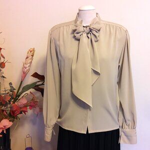 VTG Jaeger Bow Tie Neck Blouse Shirt Women’s Dressy Elegant Top Size 18